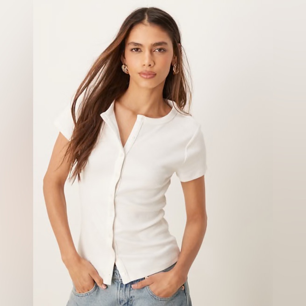 EUC Abercrombie Ribbed Button-Through White Top, Short Sleeve, Small